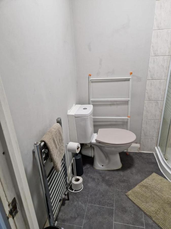 Spacious Victorian Studio Flat Apartment ดอนคาสเตอร์ ภายนอก รูปภาพ